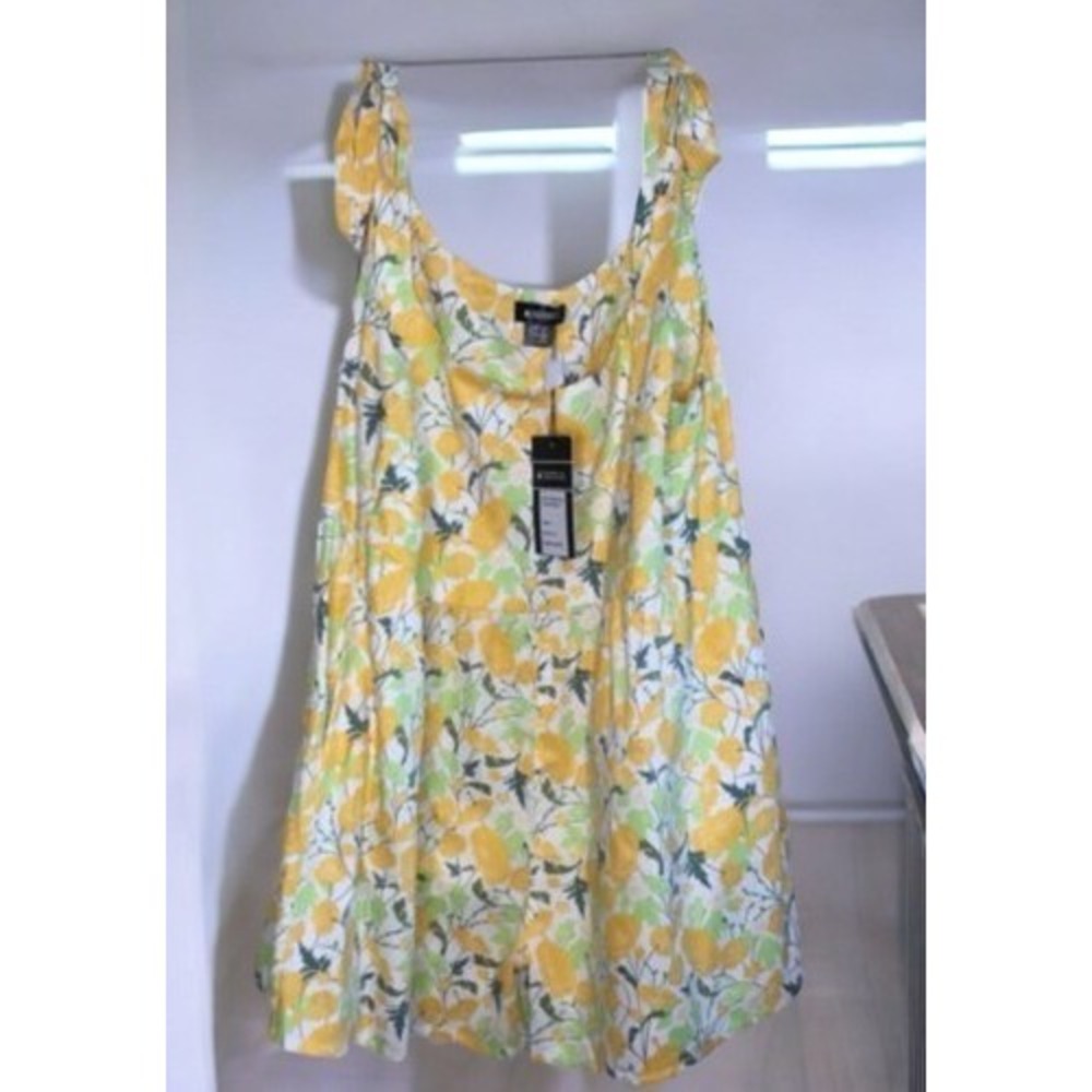 NWT Bright & Beautiful Yellow Floral Jumpsuit Romper Women 14 Vietnam